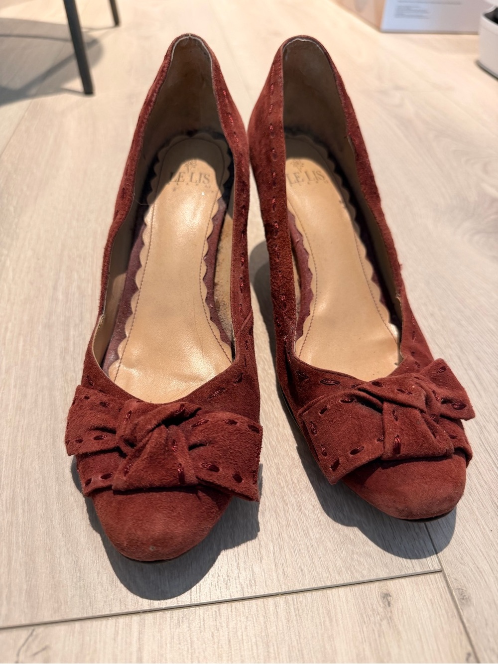 Women's Burnt Red Suede Bow Pumps